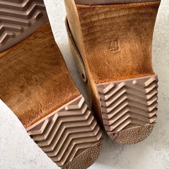 Kit + Clogs Suede Clogs - Picture 7 of 9